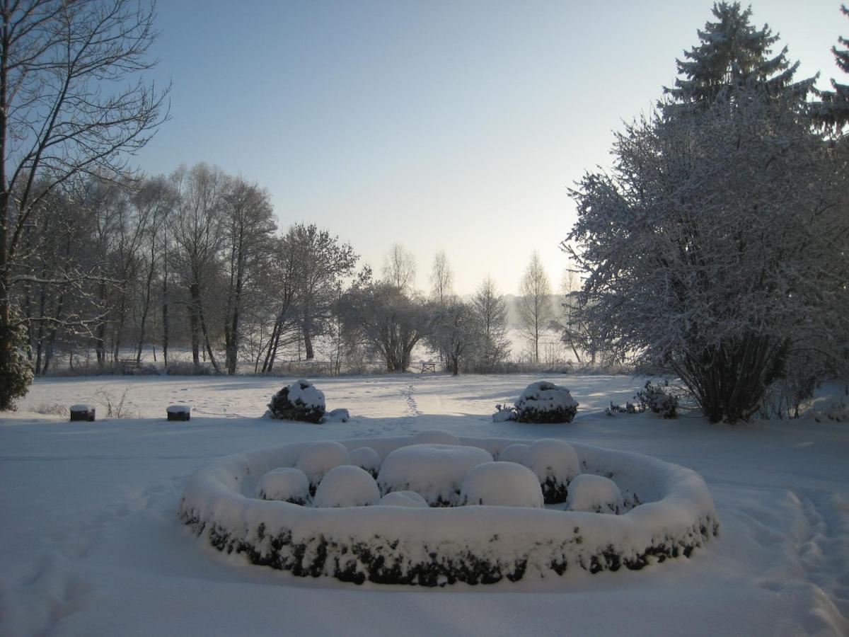 Gartenzimmer Im Schloss Neuhausen Neuhausen (Prignitz) Exterior foto
